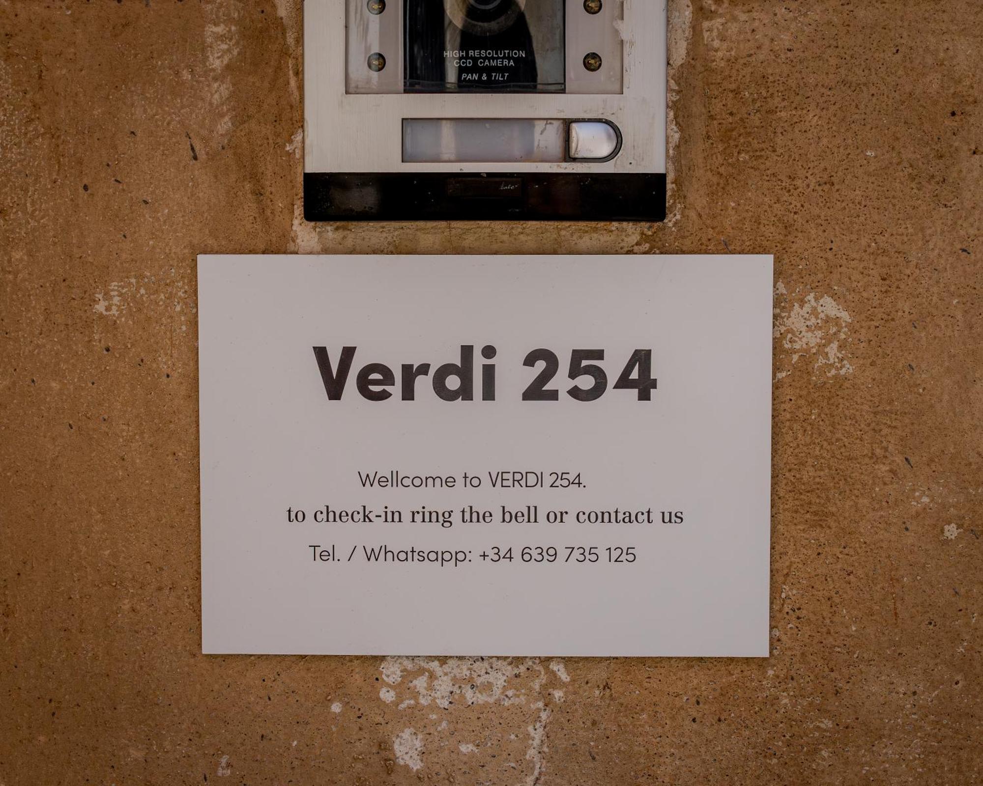 Verdi 254 Барселона Екстериор снимка